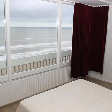 Seaview Apartment *
